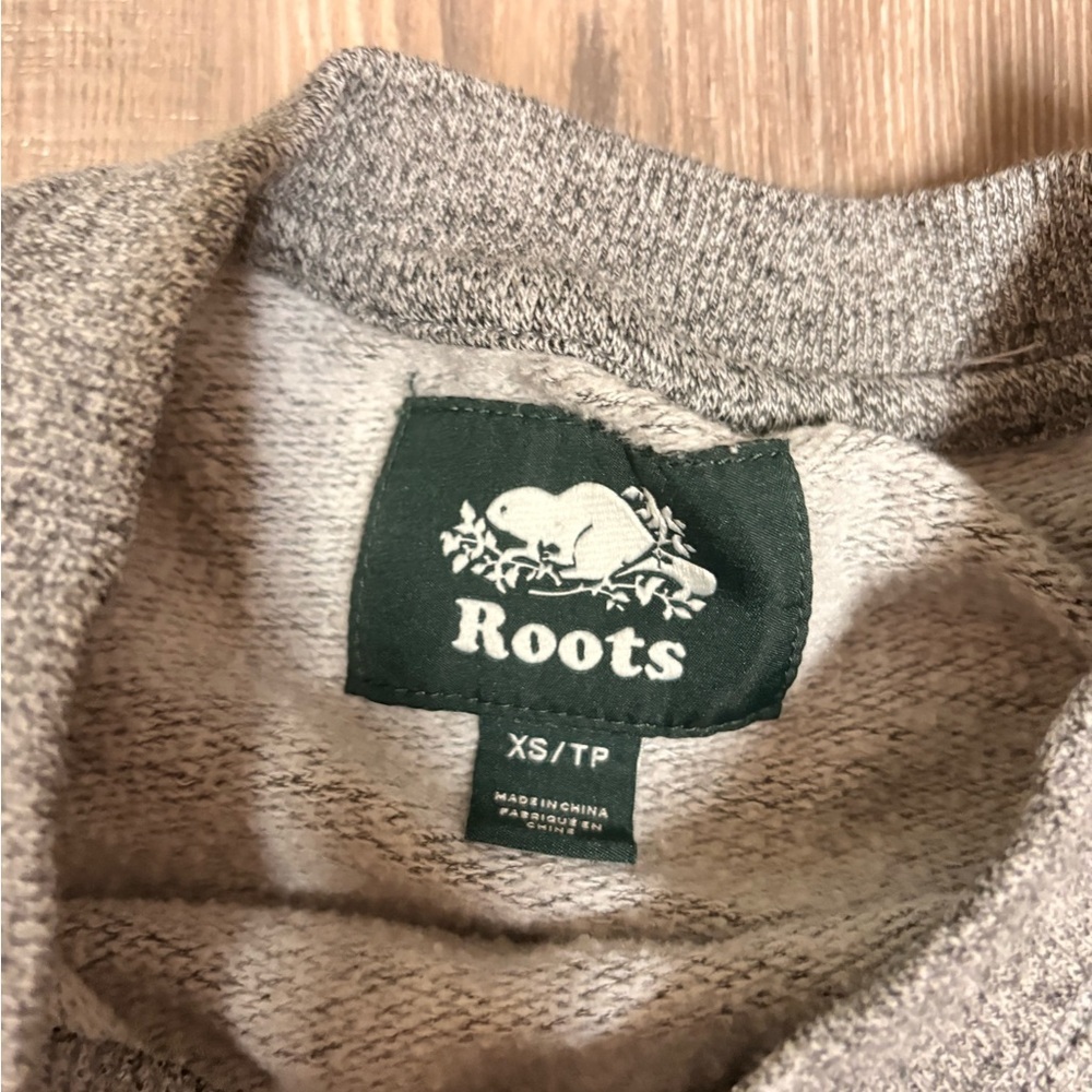Roots Gray Holiday Graphic Crewneck Sweater - Picture 4 of 4